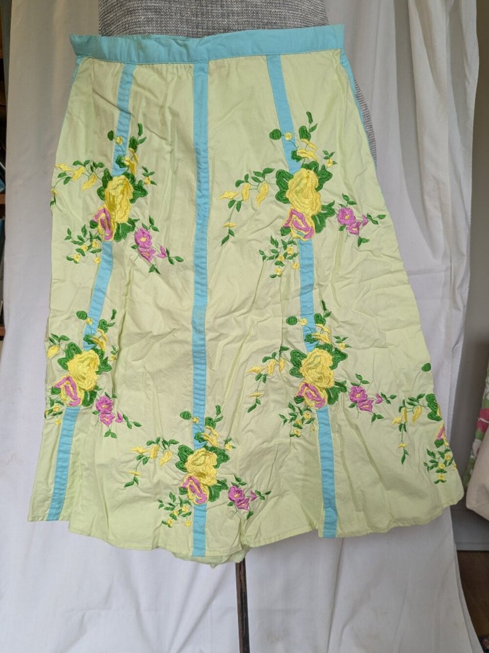 Persaman Petite 100% cotton floral skirt size 4P